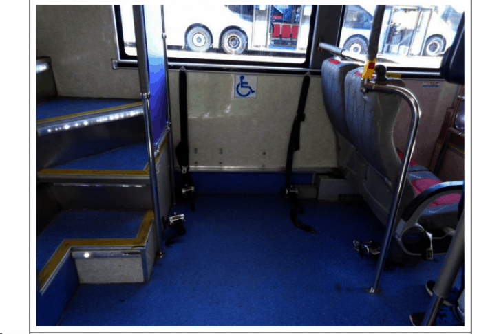 해당 사건 버스의 교통약자용 좌석 설치 공간/사진=장애우권익문제연구소
