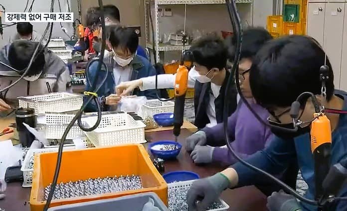 ▲충청북도에 있는 한 중증장애인생산품시설. 사진=KBS 유튜브 캡처